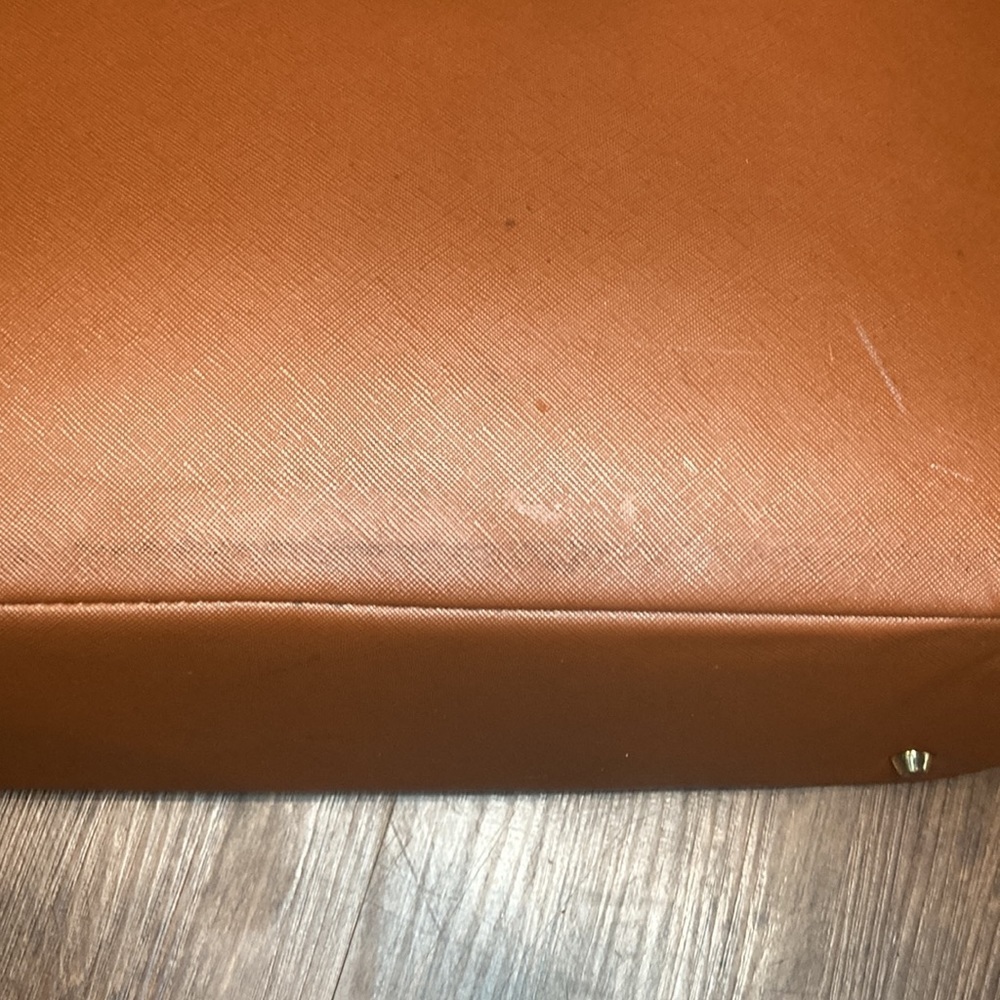 Freshly Picked Walnut Milano Large Woman's Tote - Picture 8 of 13